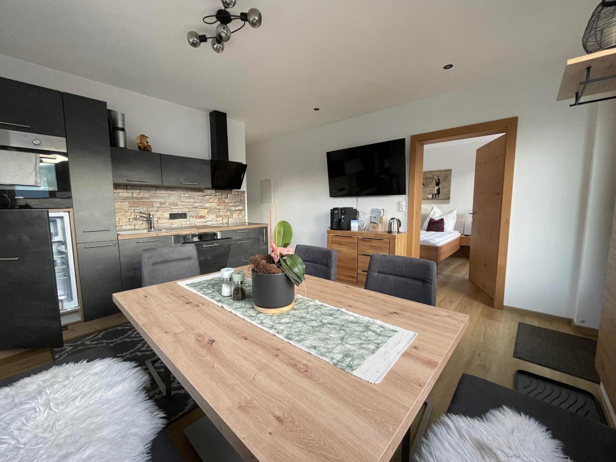 Haus Saro Apartment Хопфгартен им Бриксентал Екстериор снимка